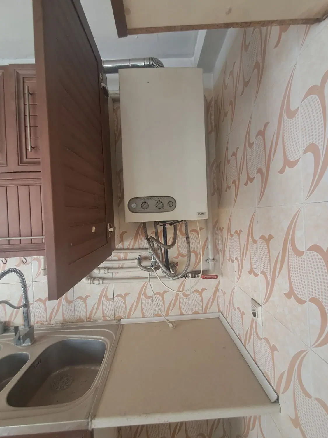 فروش آپارتمان طبقه چهارم
