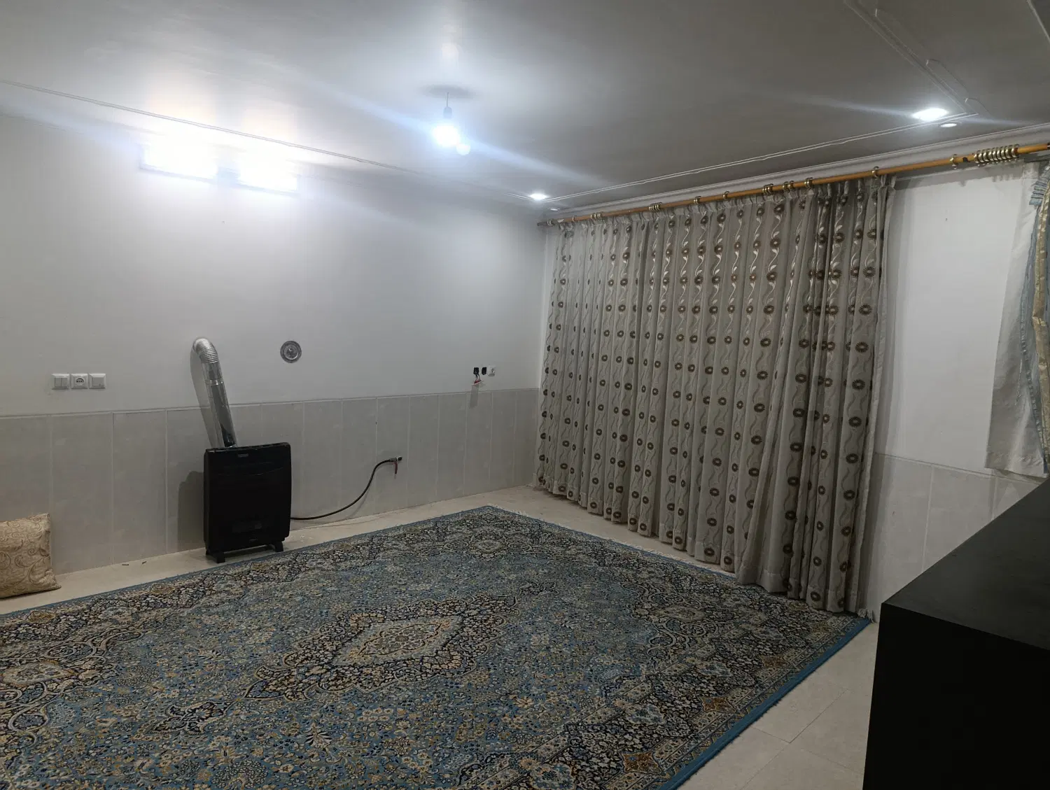 خانه اجاره ای بلوار جمهوری کوچه۳۰ شرق