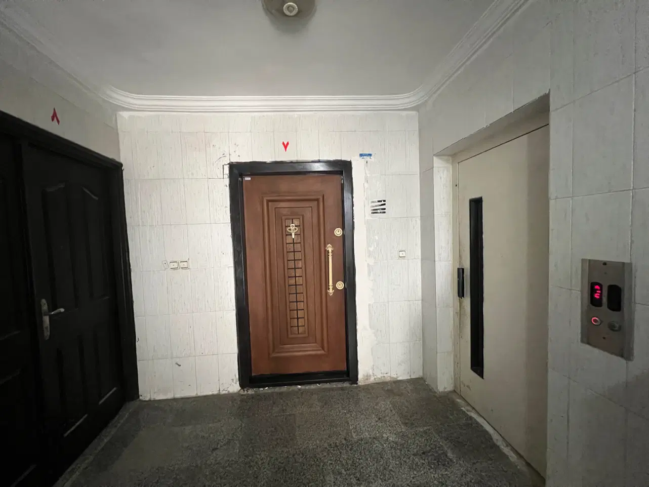 مرکز شهر با دید دریا