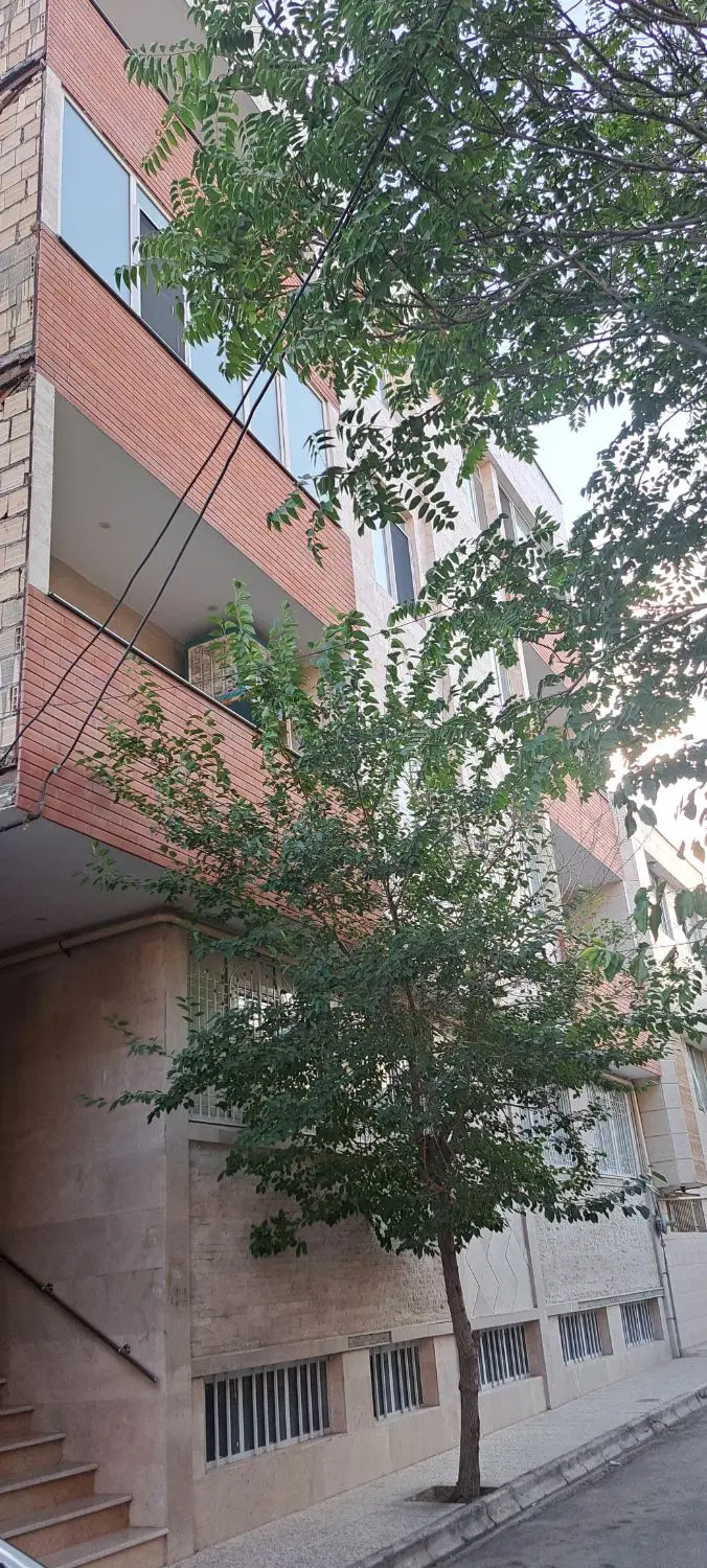 ۱۱۶متر ۲خ طبقه۳  وکیل آباد ۵۰_۳ فول