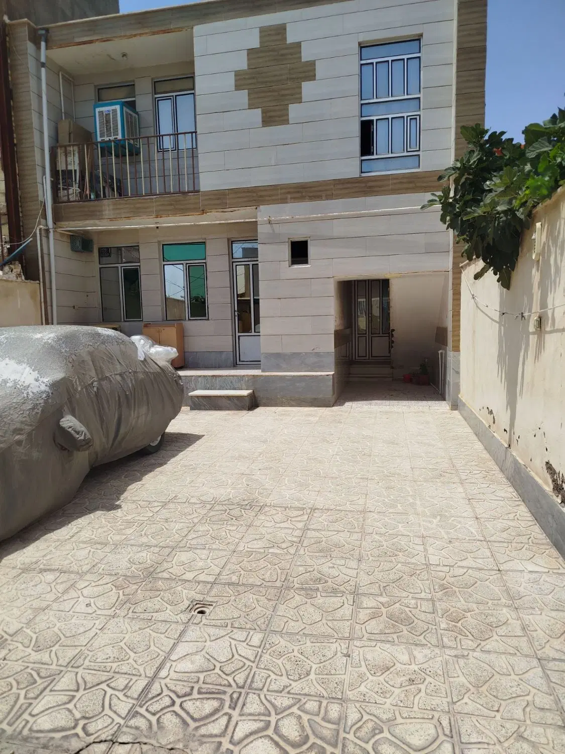 منزل مسکونی دوطبقه