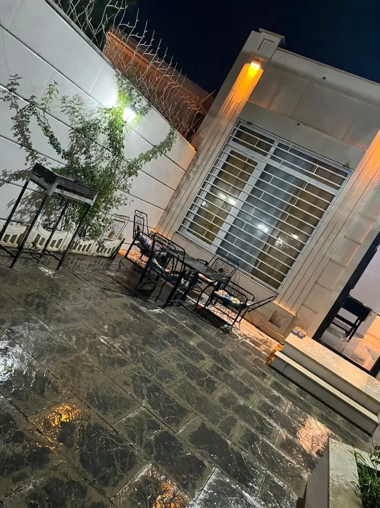 ویلا استخر داخل آب گرم