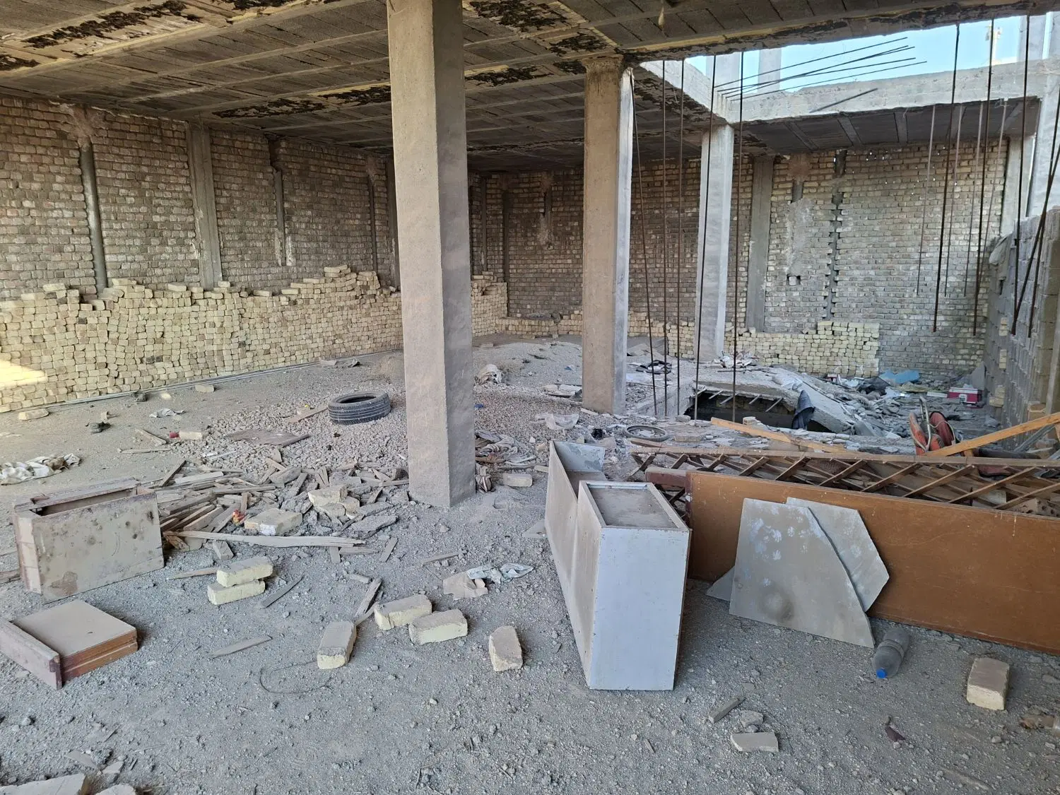 فروش مسکونی نیمه ساز