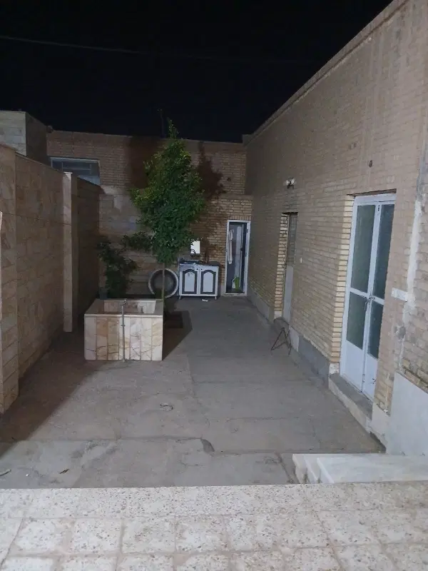 خانه فروشی قدیمی وقف