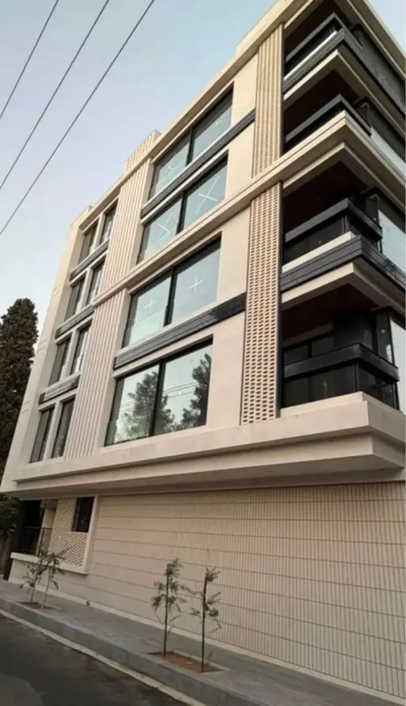دو خواب نوساز خیابان حافظ