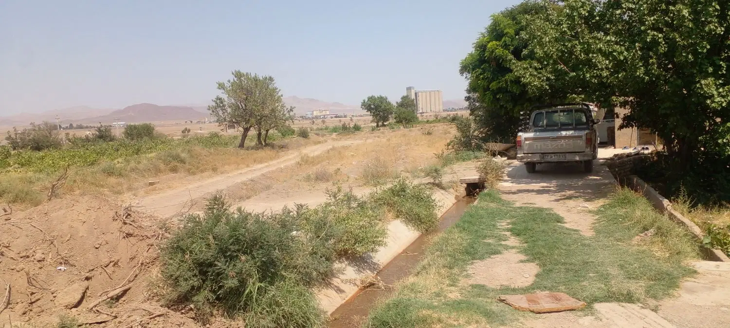 زمین متری ۴۰۰ هزارتومان