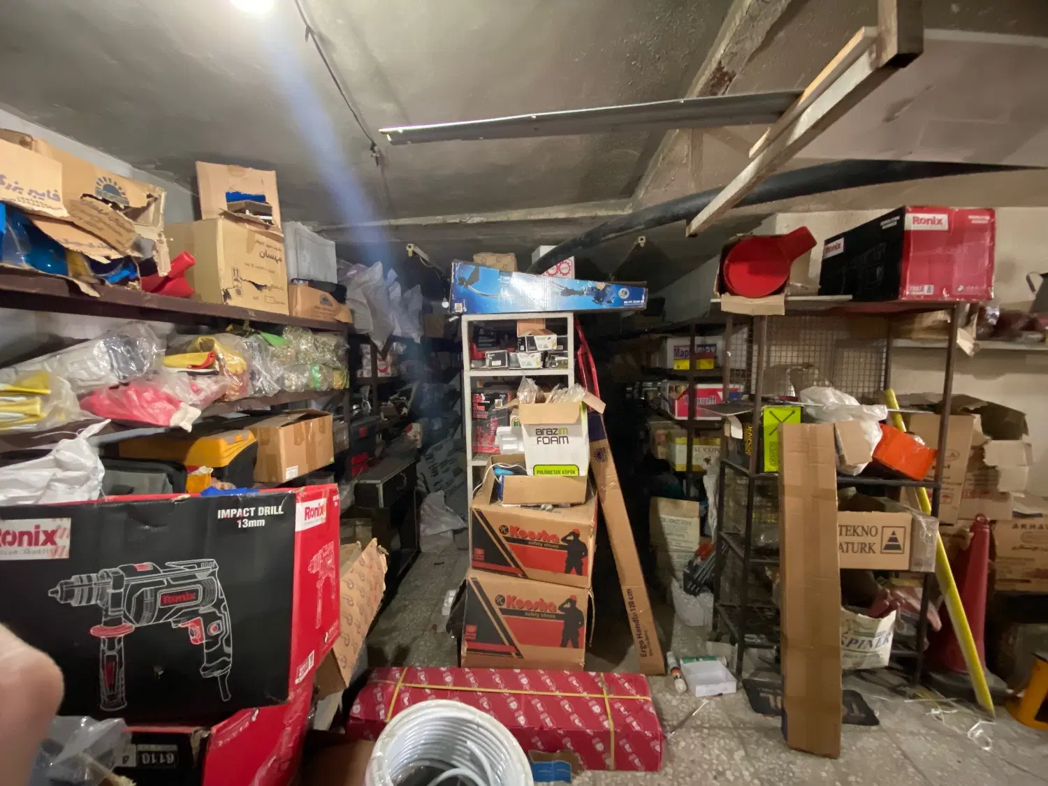 فروش مغازه ۵۸متری با مالکیت