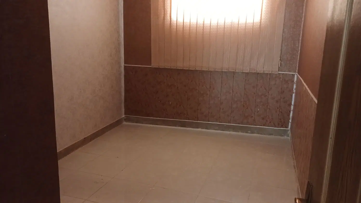 همکف ۱۰۰ متری  یک خواب با حیاط