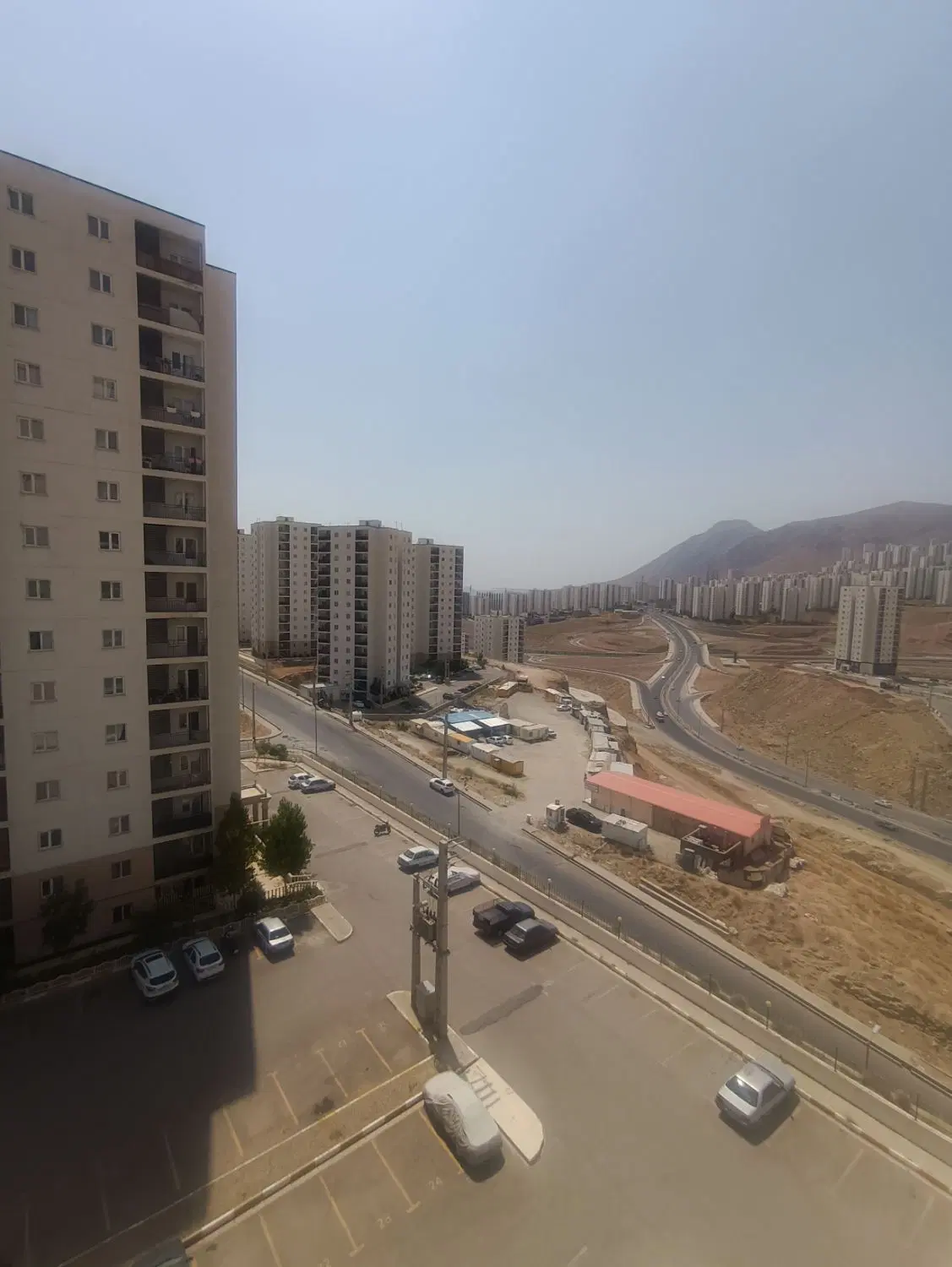 فاز 11، 87 متری خیابان پرواز