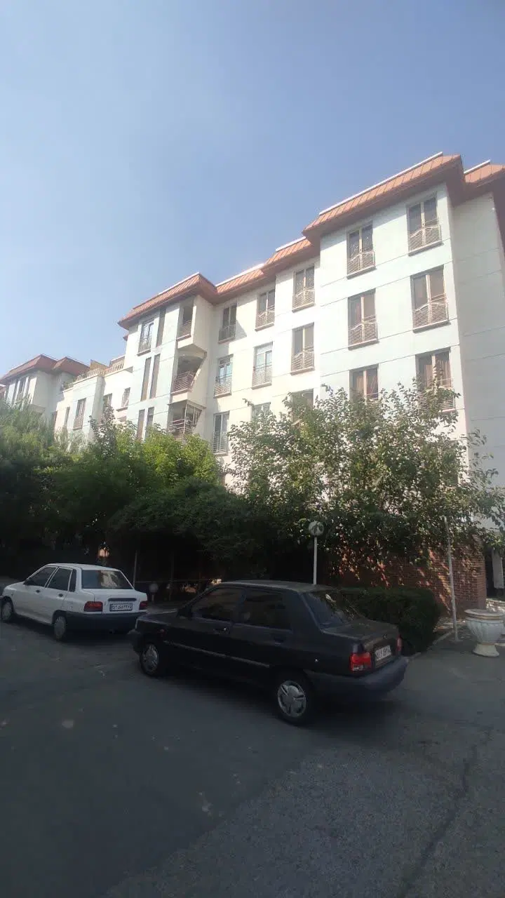 واقع در مهرشهر بلوار ارم خیابان سوم شرقی
