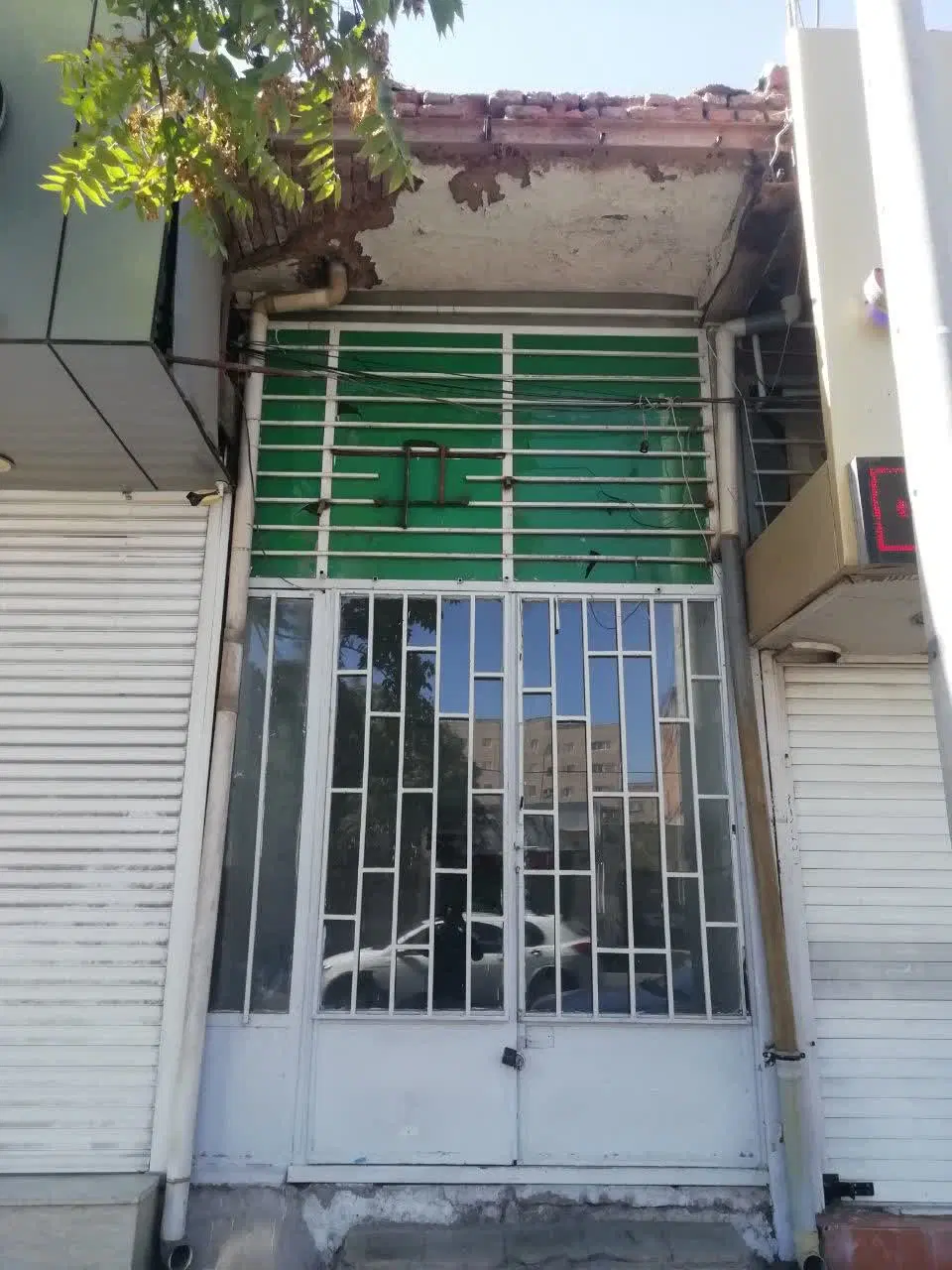 فروش مغازه در خیابان مطهری
