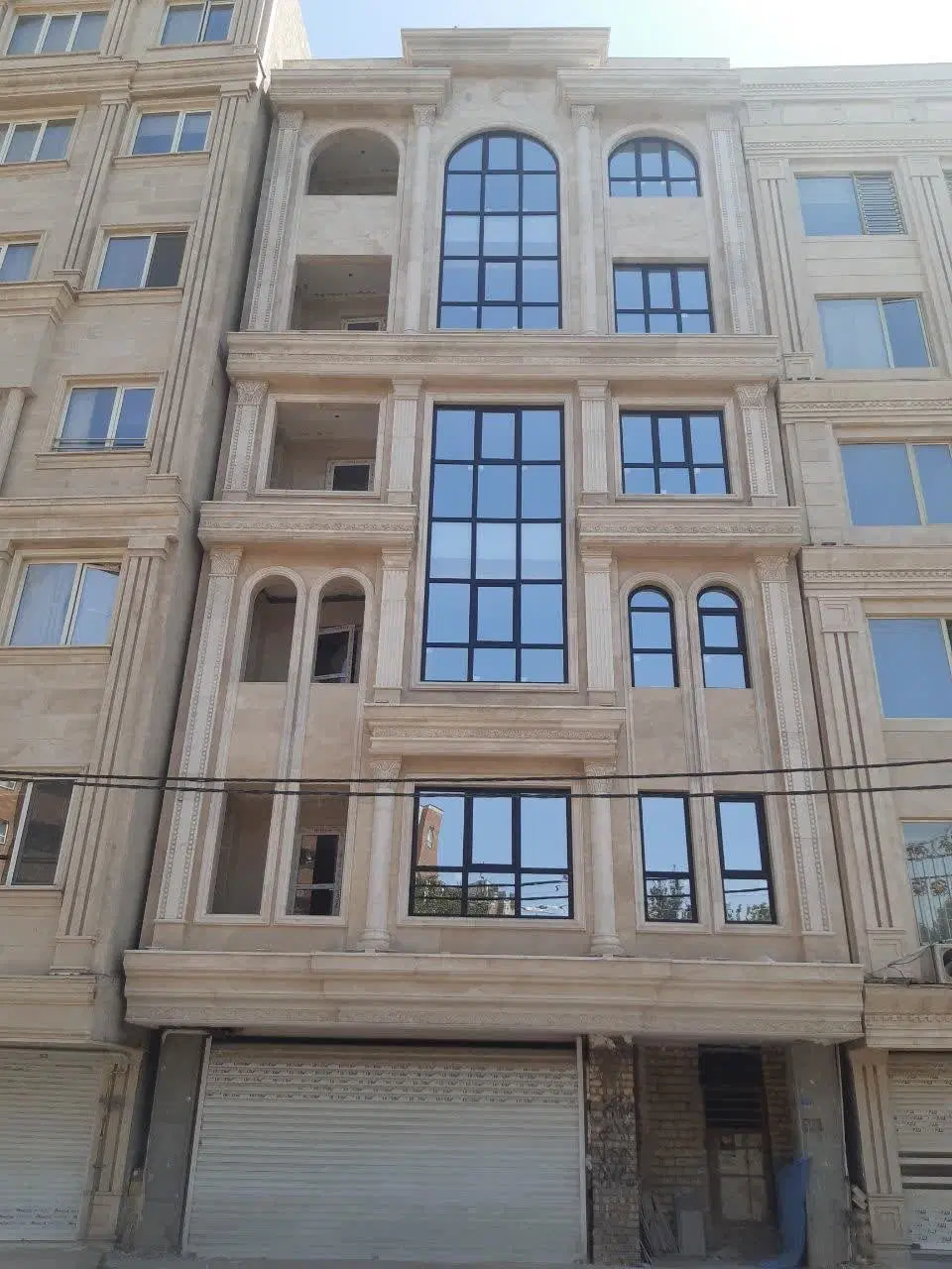 اپارتمان تک واحدی