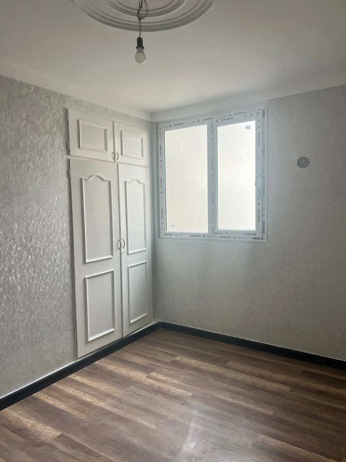 آپارتمان تک واحدی