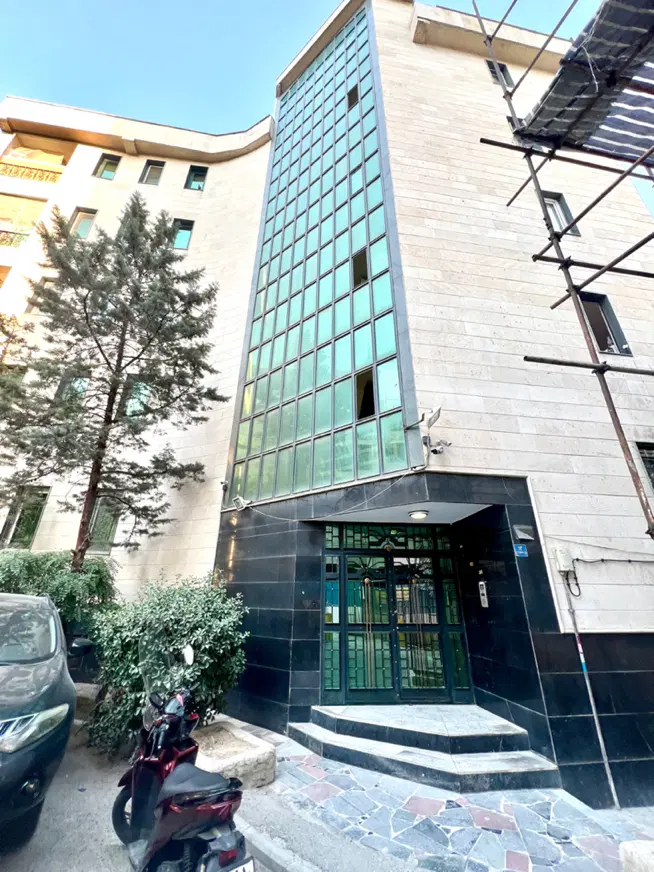 پاسداران _ حسین آباد _ ۱۰۰ متر مناسب سرمایه گذاری