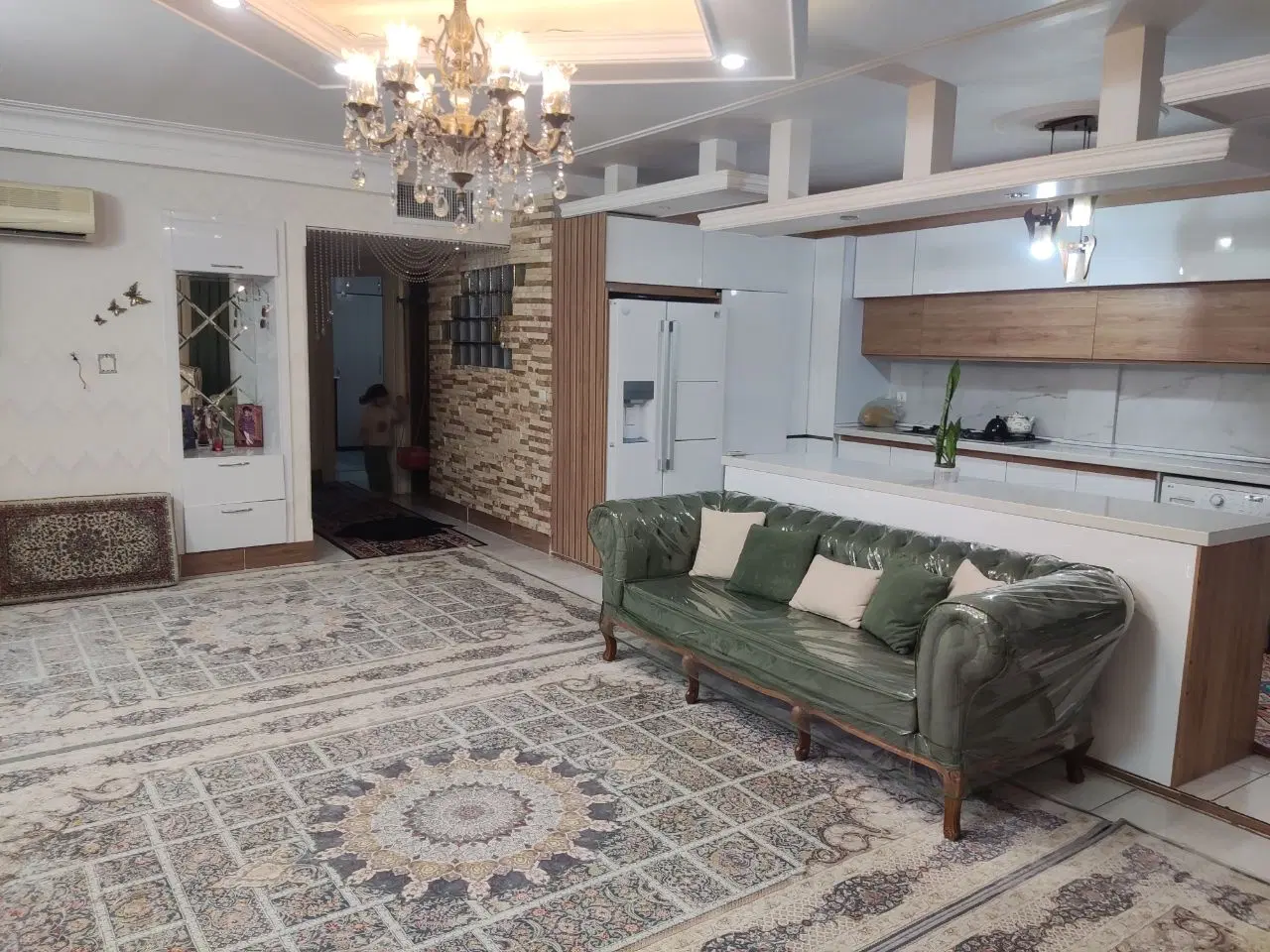 آپارتمان تک واحدی دو خواب کرامت