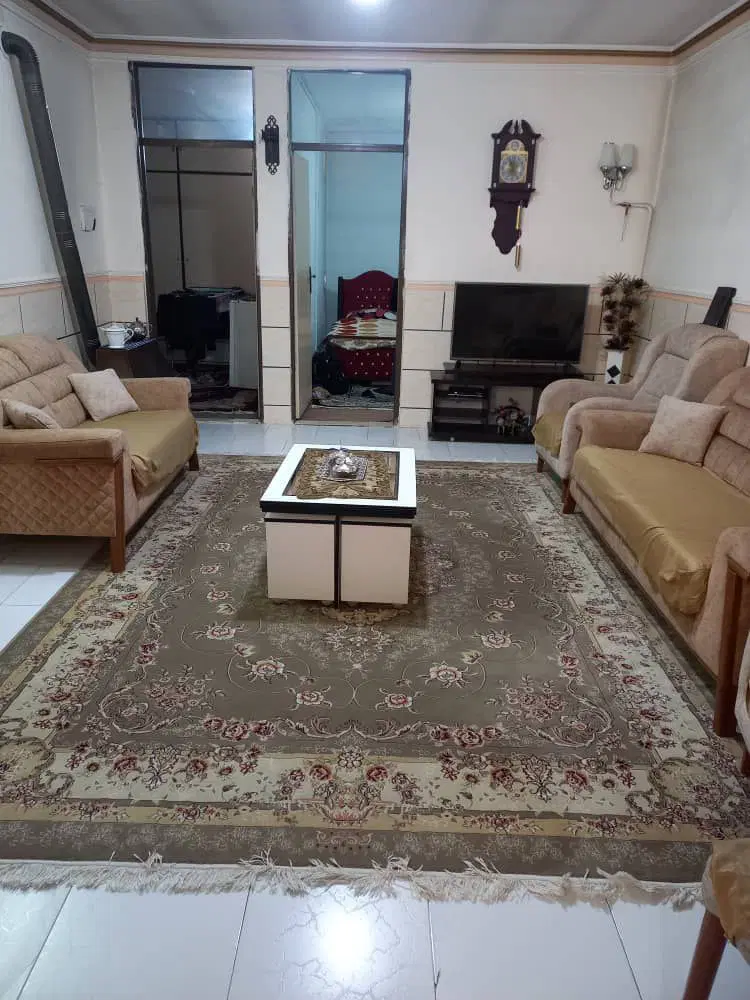 واحد 70 متری قولنامه ای