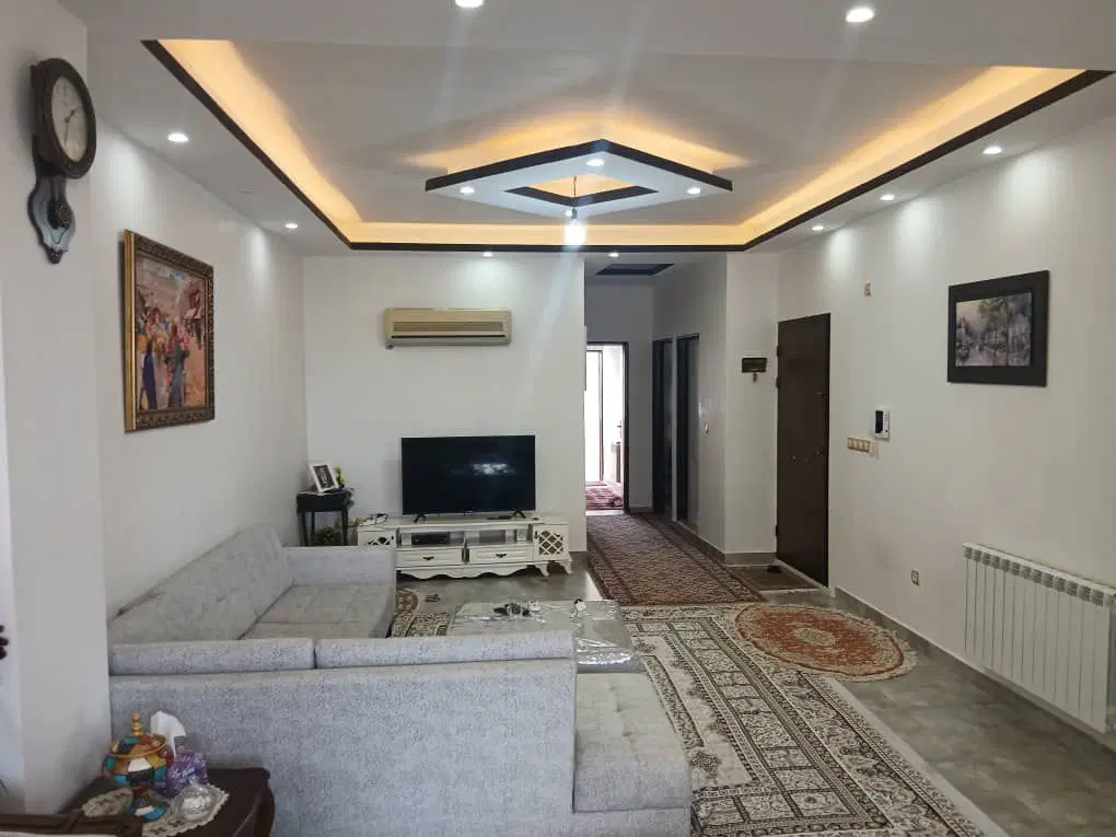 اپارتمان ۸۰ متری یخسازی
