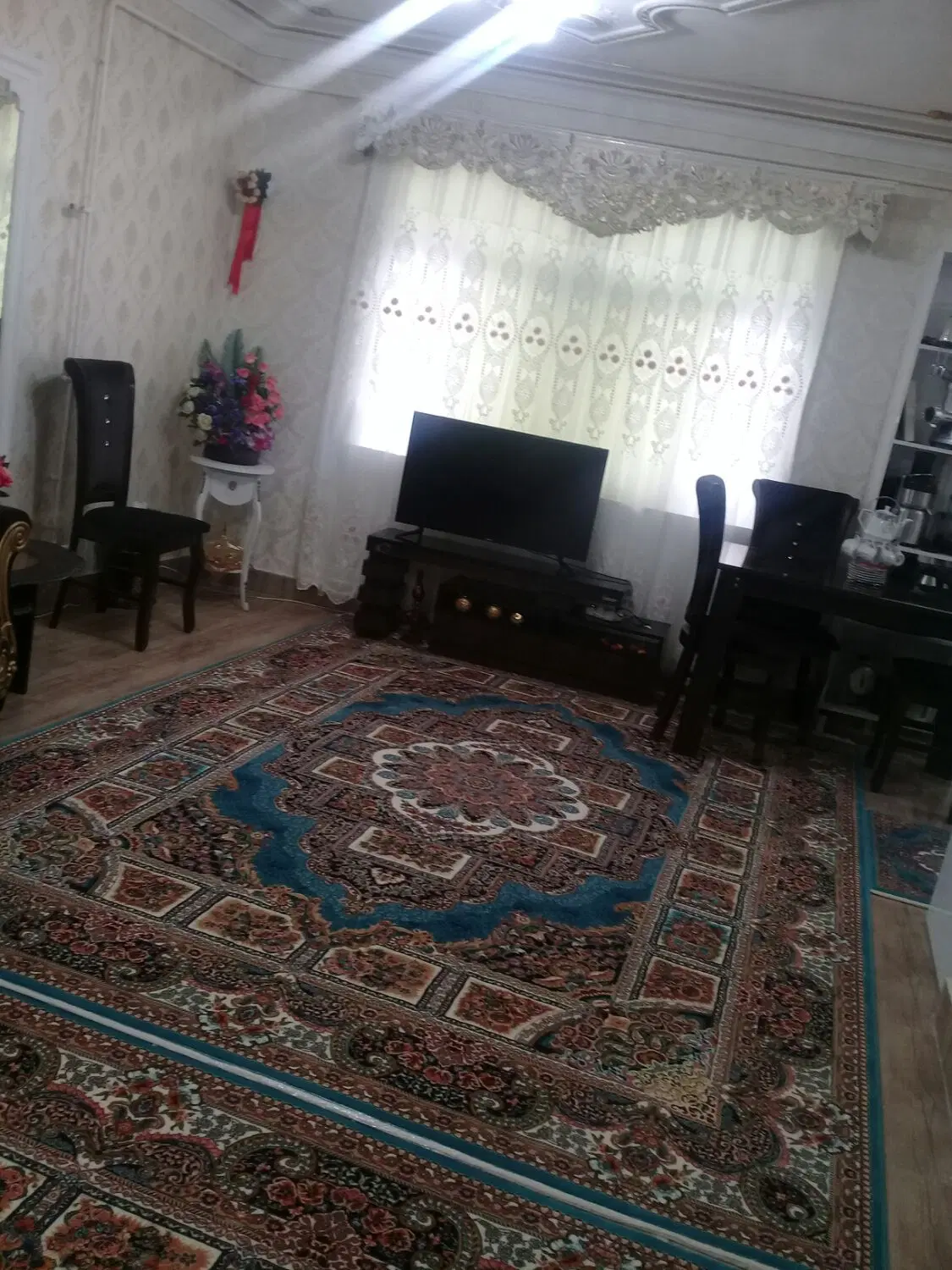خانه ۱۰۷ متری دوخواب پارکینگ دار باسازی شده درعینک