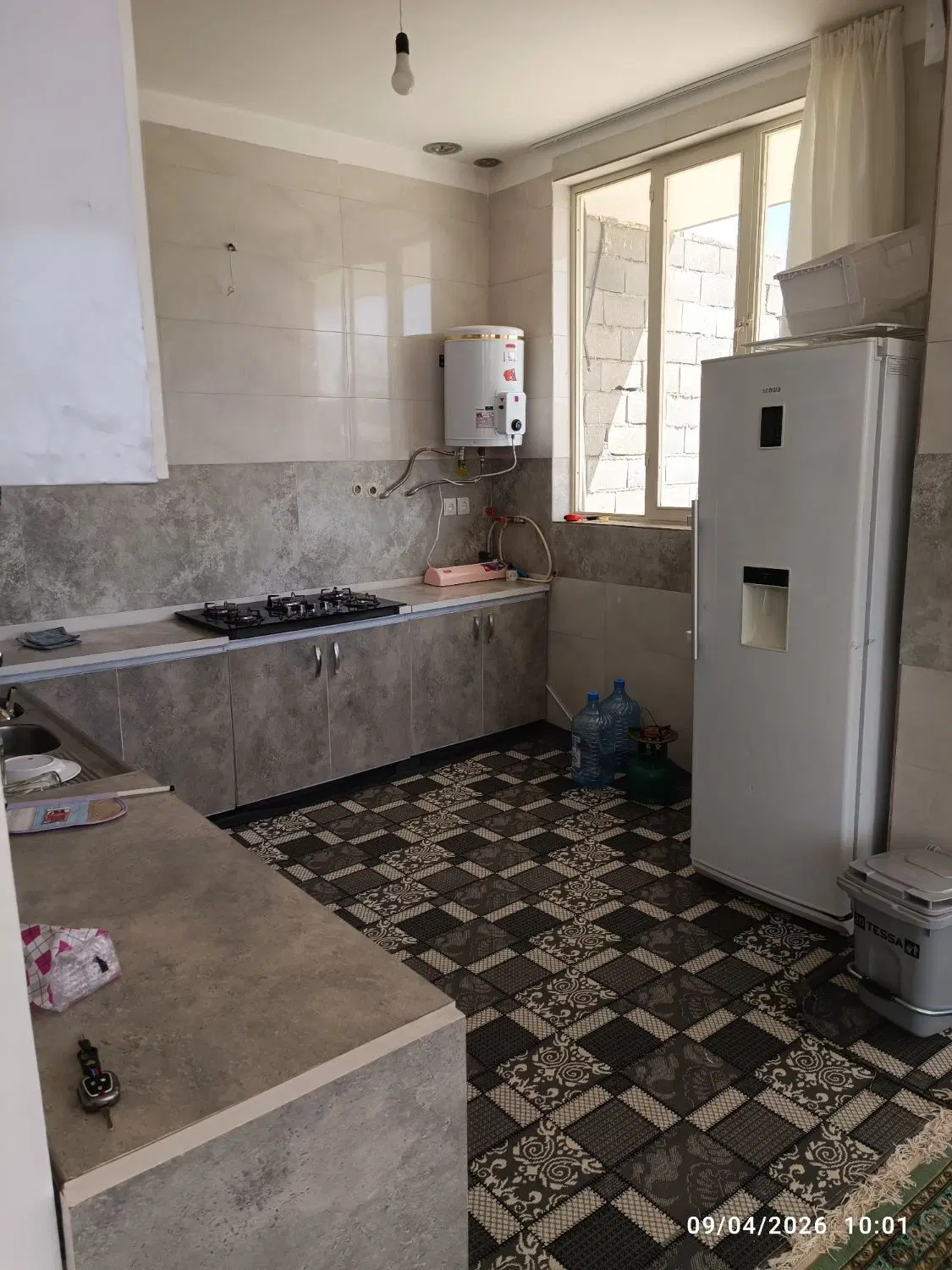 باغ ۱۰۰۰متری انار نرسیده به شهرضا لوکیشن خوب