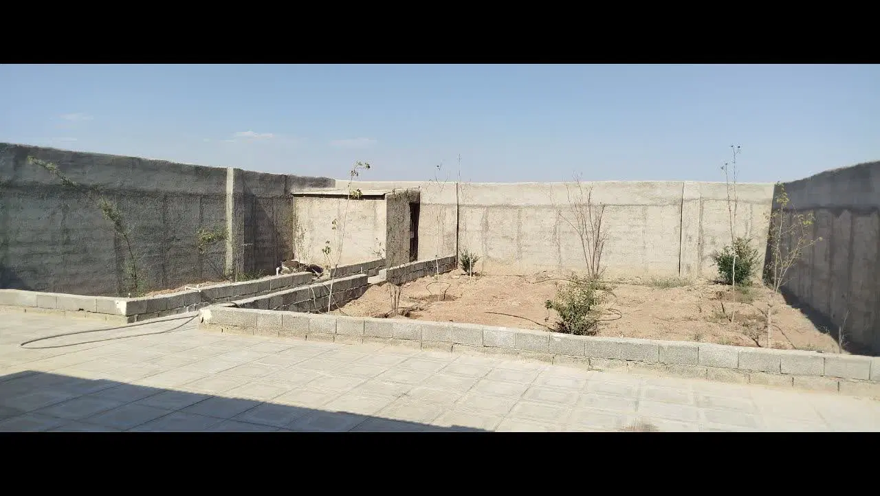 باغچه ۳۱۵ متر و سویت حدود ۴۰ متر
