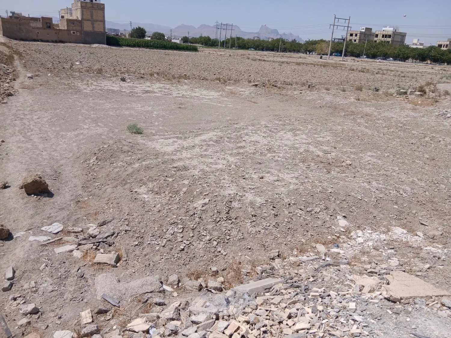 زمین مسکونی