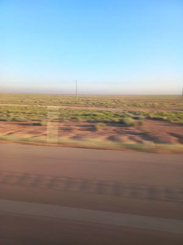 زمین پشت بند دره