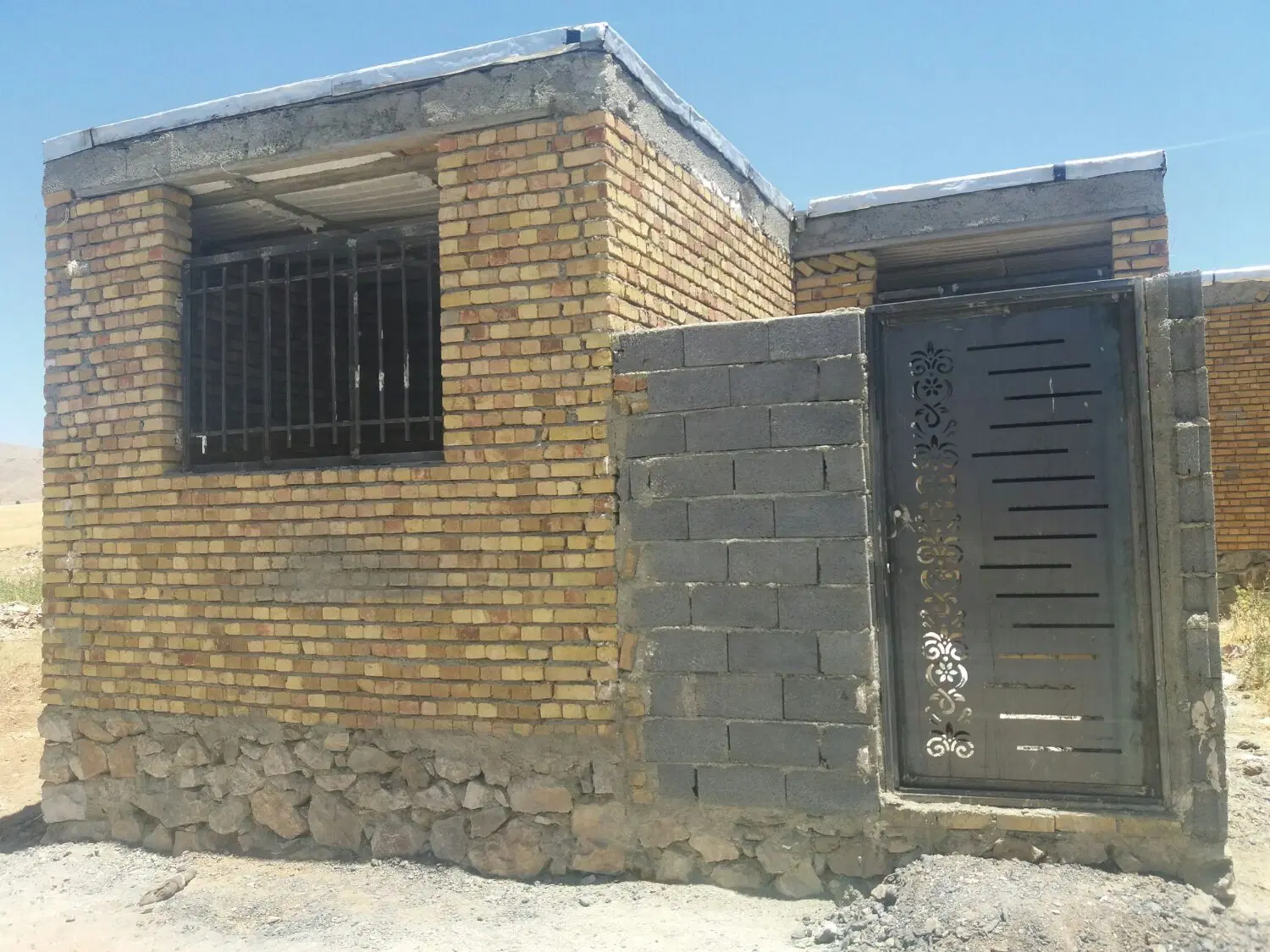 خانه نیمه کاره نایسر