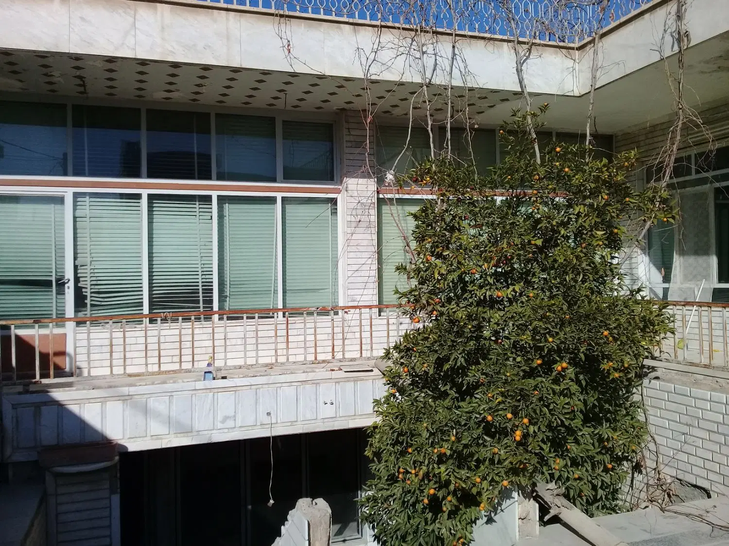 خانه ویلایی ۳۰۰ متر