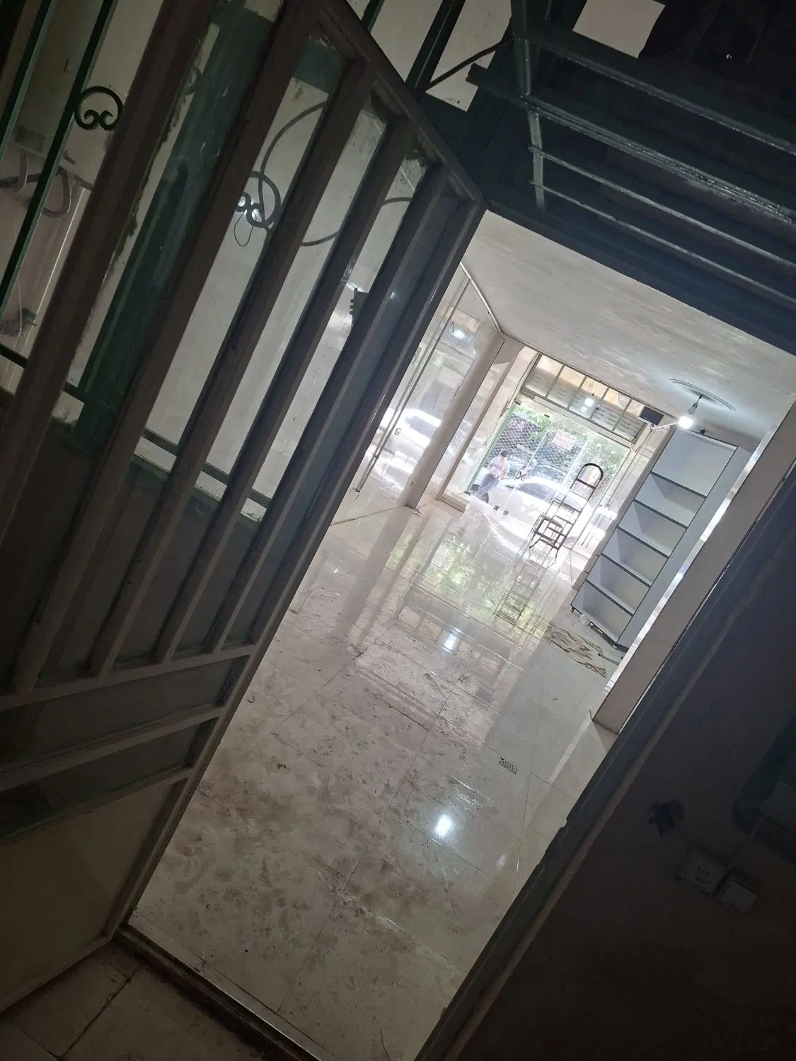 اجاره مغازه ۸۰ متری بحر ولیعصرسوم