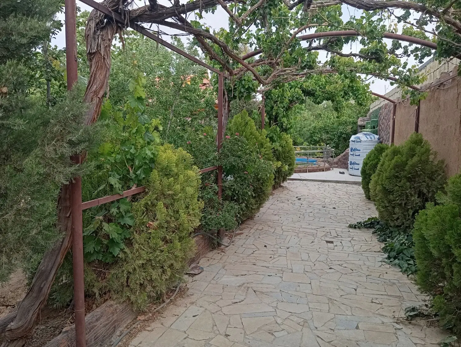 باغ گلدشت بهترین لوکیشن بهترین آب