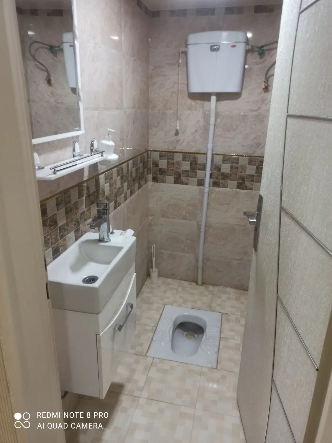 آپارتمان دوخوابه باغ دریاچه رودکی