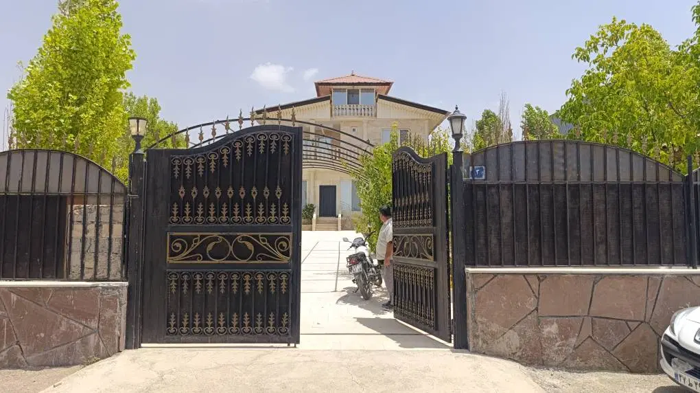 ویلا تریبلکس، سند دار، فول امکانات