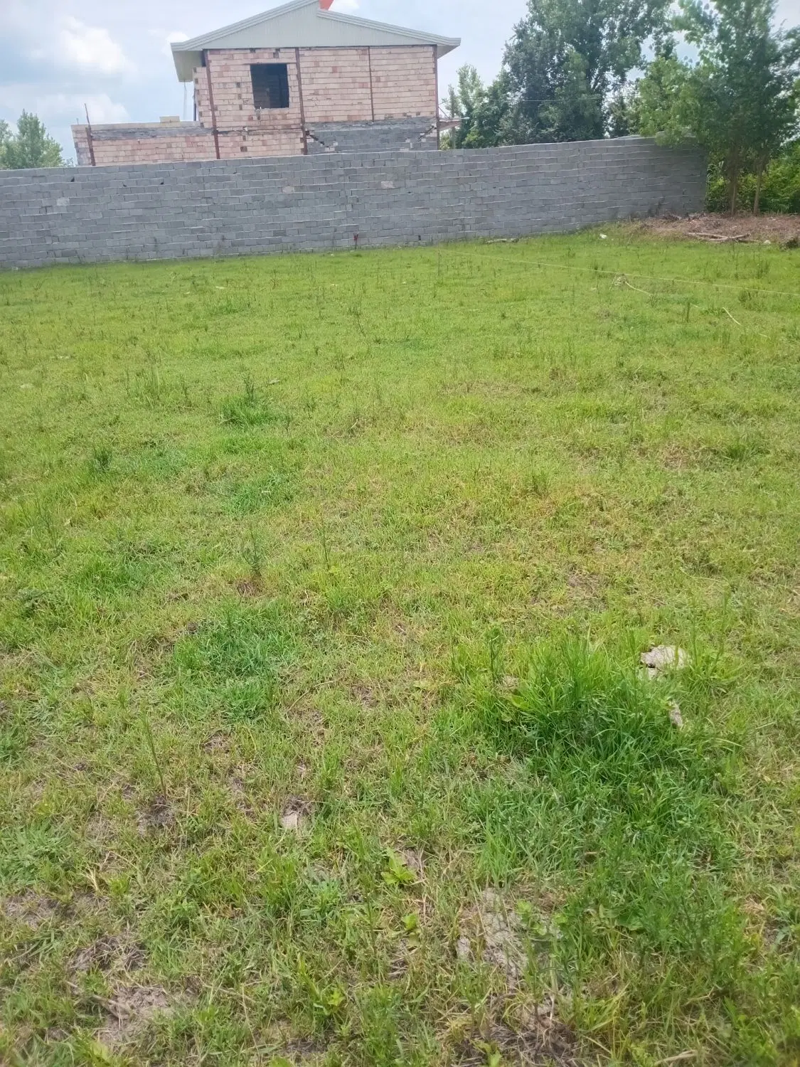 ۲۹۷ متر زمین مسکونی