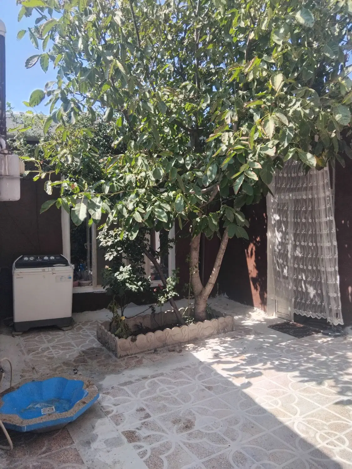 خانه ویلایی واقع نیار