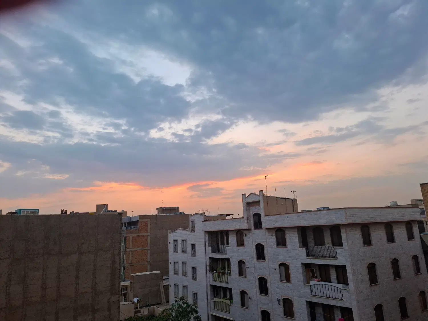 ملک مورد فروش