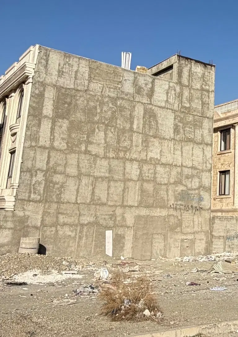 زمین مسکونی ۲۴۰ متری