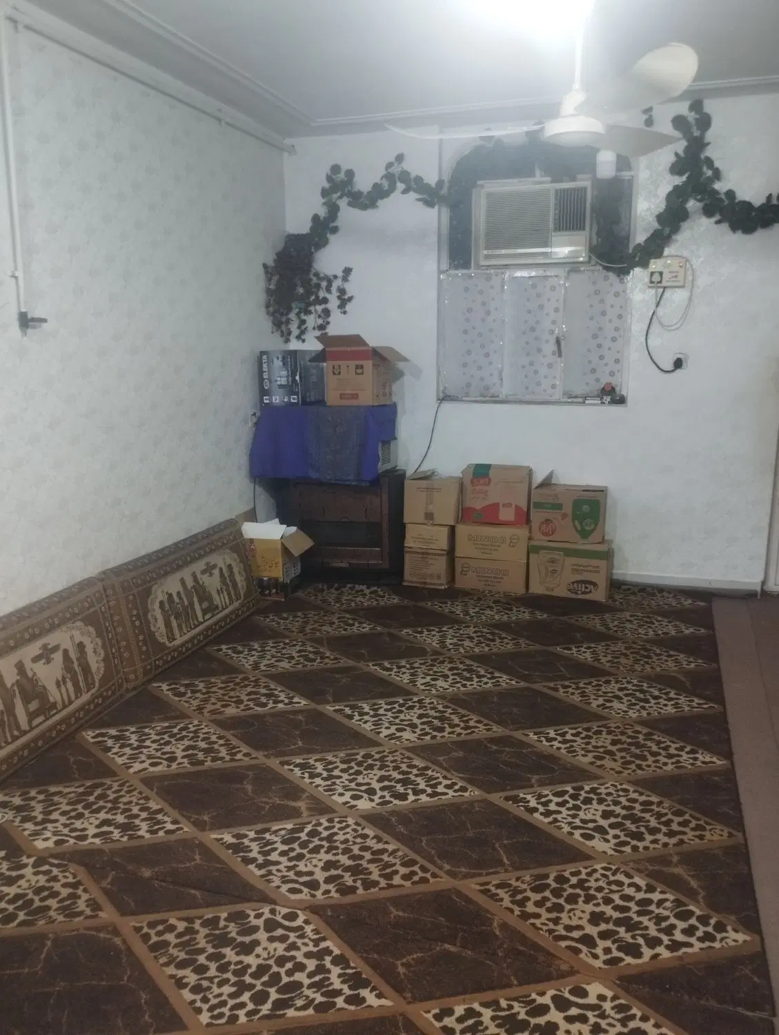 رهن کامل چهار واحده بالا چهار درب ۸۵متردر گلبرگ ها