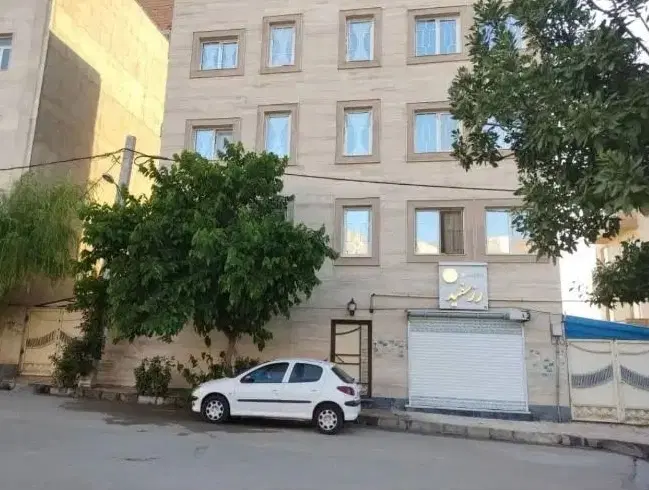 ۱۱۰ متر کارشناسان