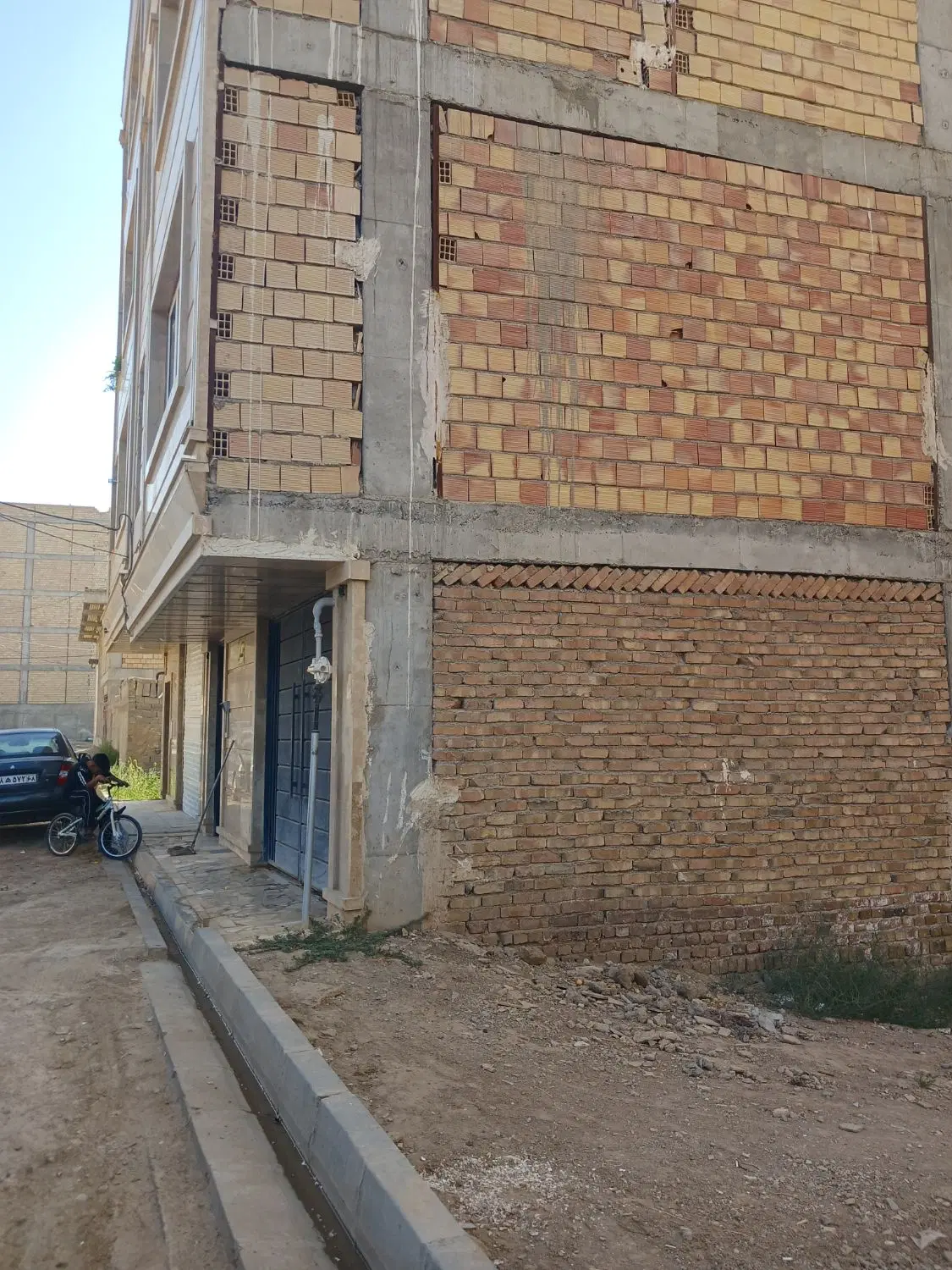 یک قطعه زمین