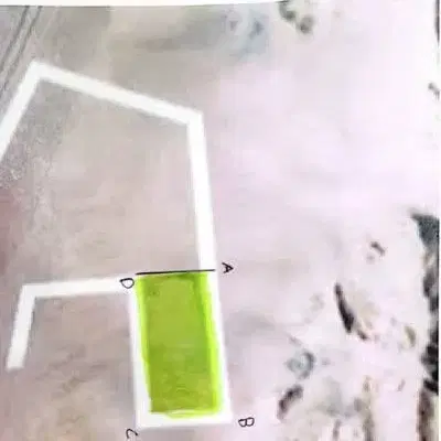 ۳۰۰ متر زمین سپاهان شهر