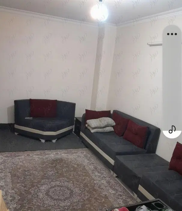 خونه دارم همخونه خانم میپذیرم،