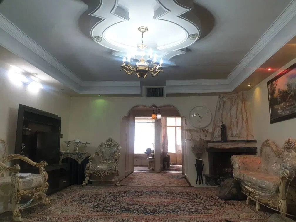 ۸۷متری دوخوابه ۱۵ساله دوبر نور اتاق بزرگ