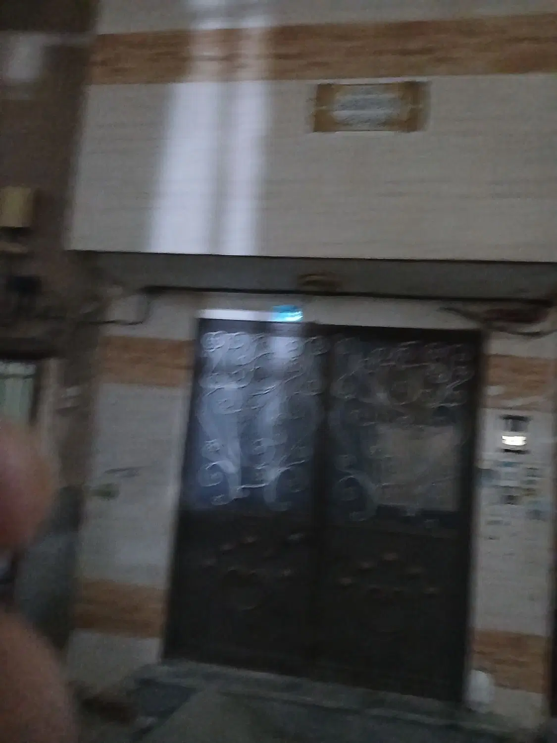 ملک طبرسی۲