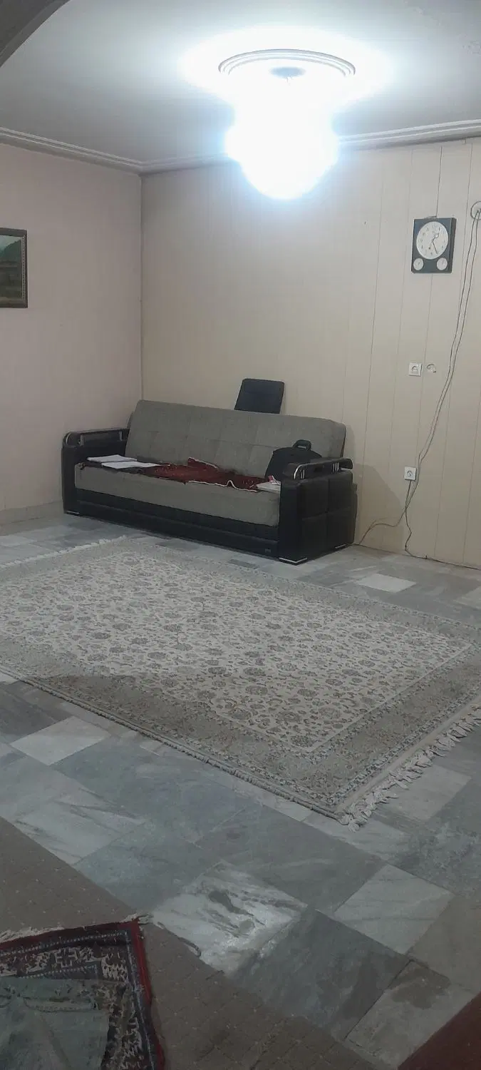 آپارتمان شقایق شرقی ۹۰ متر طبقه همکف