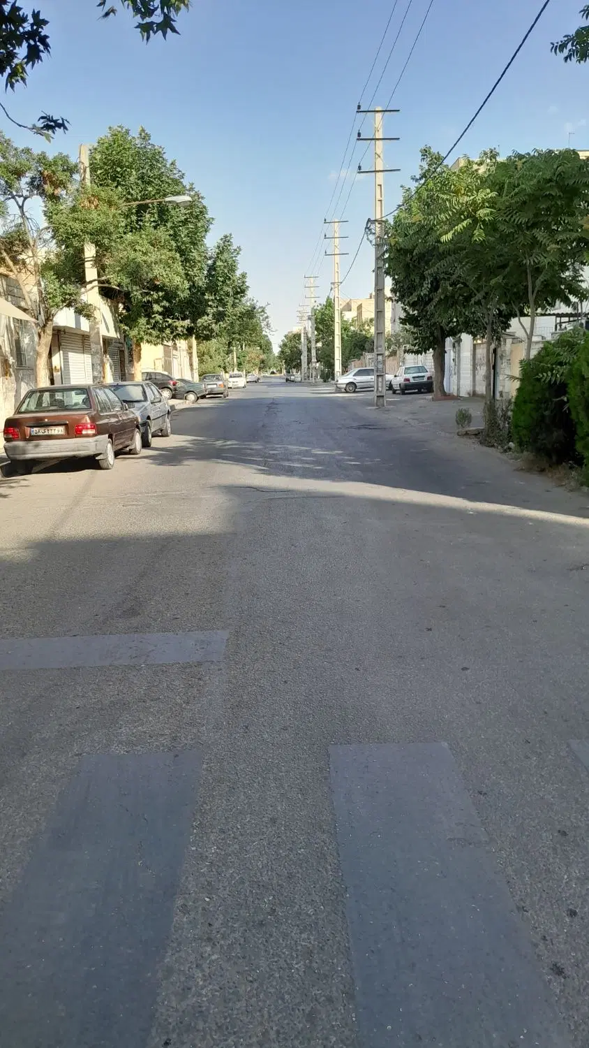 ۱۸۴ متر ویلایی با ۱۵متر مغازه