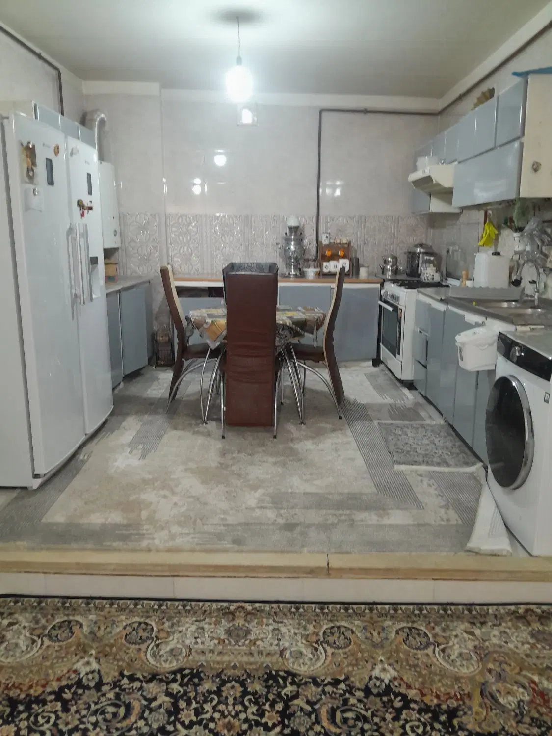 اجاره طبقه دوم ۹۵ متری حوالی بیمارستان بعثت