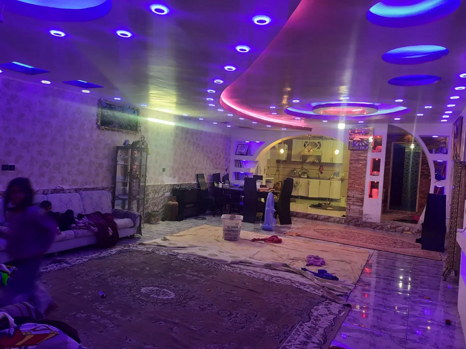 رهن و اجاره 300 متری در کرونی 45 متری فشار قوی