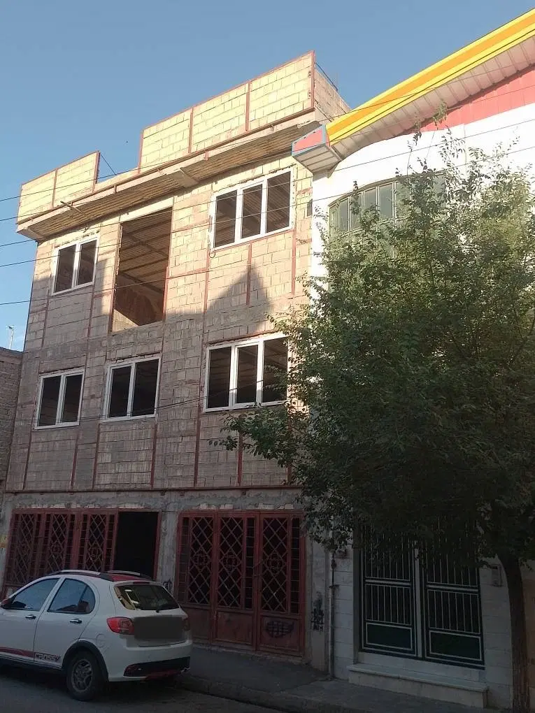 2 طبقه آپارتمانی _ نیمه کاره _ فروش یکجا