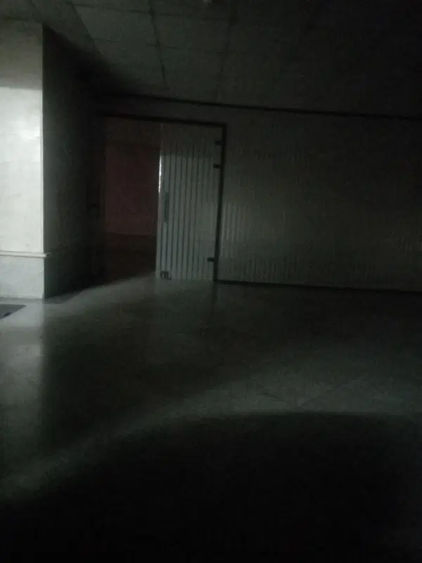 ۱باب مغازه 1۰۵متر مغاره تجاریو یک واحد مسکونی