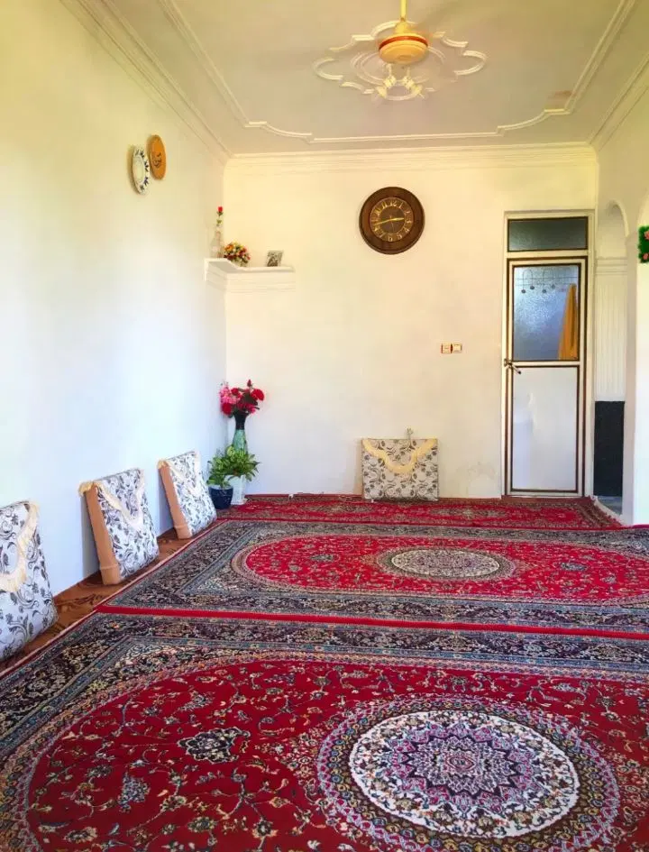 ۴۵۴متر زمین مسکونی همراه ویلا